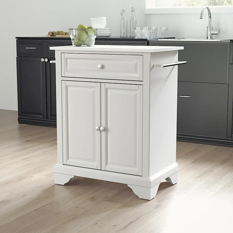 Îlot de cuisine portable blanc avec plateau en granit blanc, tiroir et barres porte-serviettes