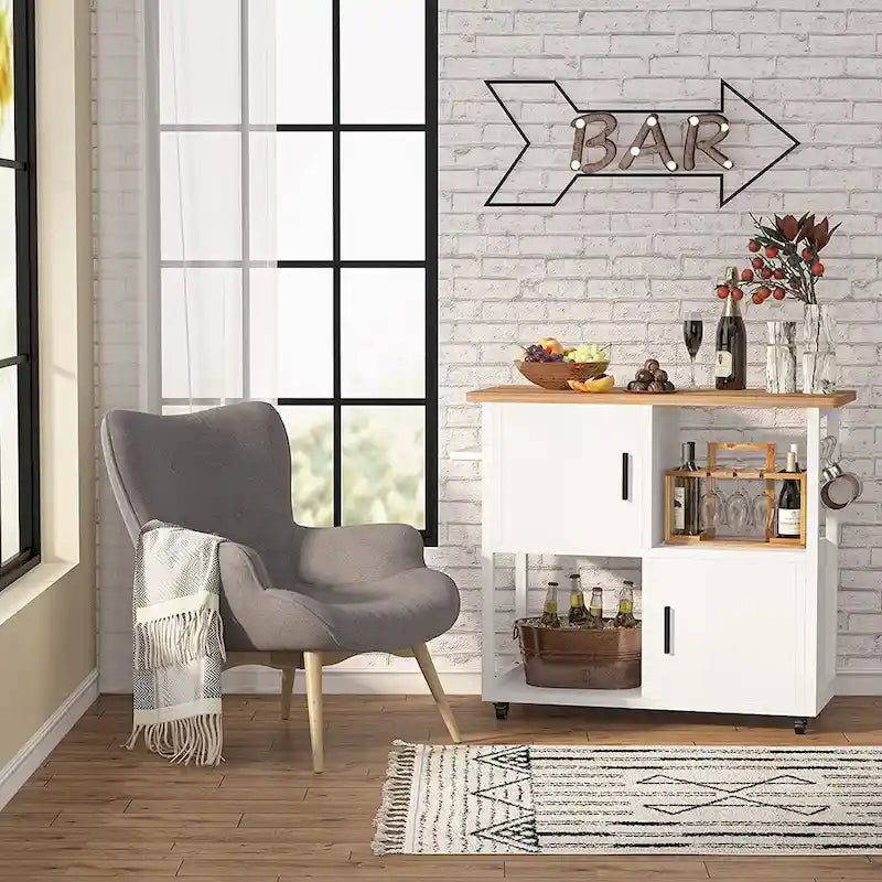 Desserte de cuisine blanche sur roulettes avec tiroir, armoire, étagère ouverte et crochets