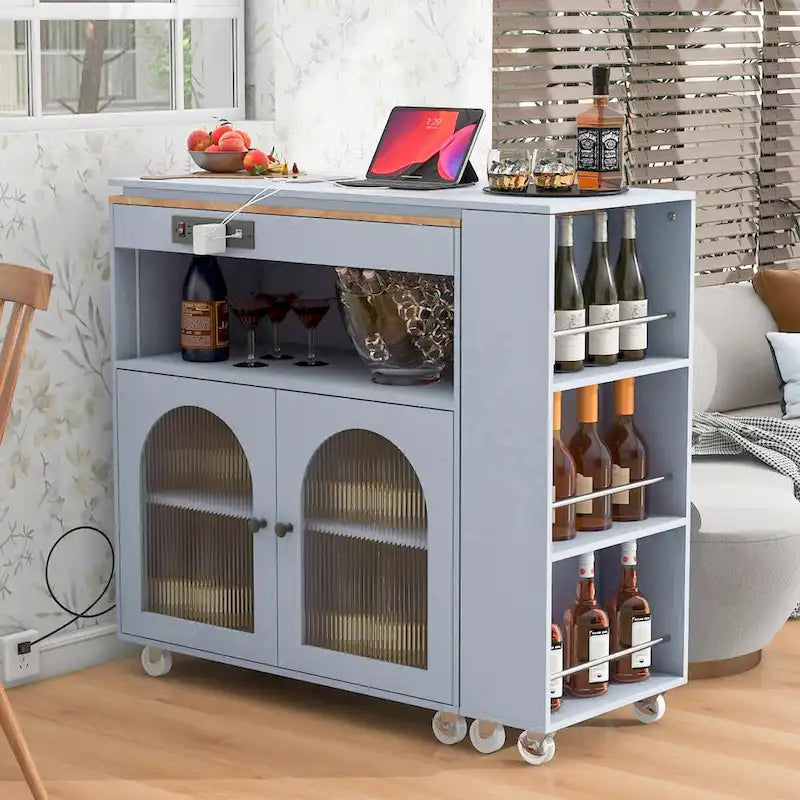 Îlot de cuisine roulant avec table extensible, portes en verre cannelé, casier à vin et prise de courant