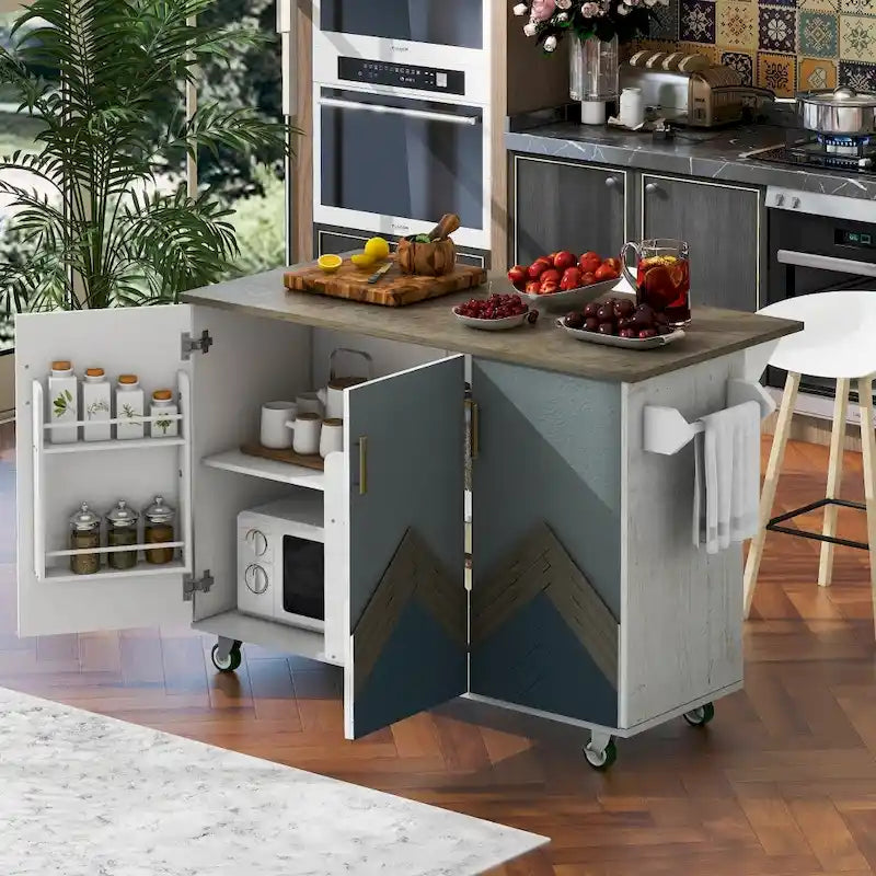Îlot de cuisine roulant de style rustique avec plateau en chêne à abattant, étagères de rangement internes et porte-serviettes.