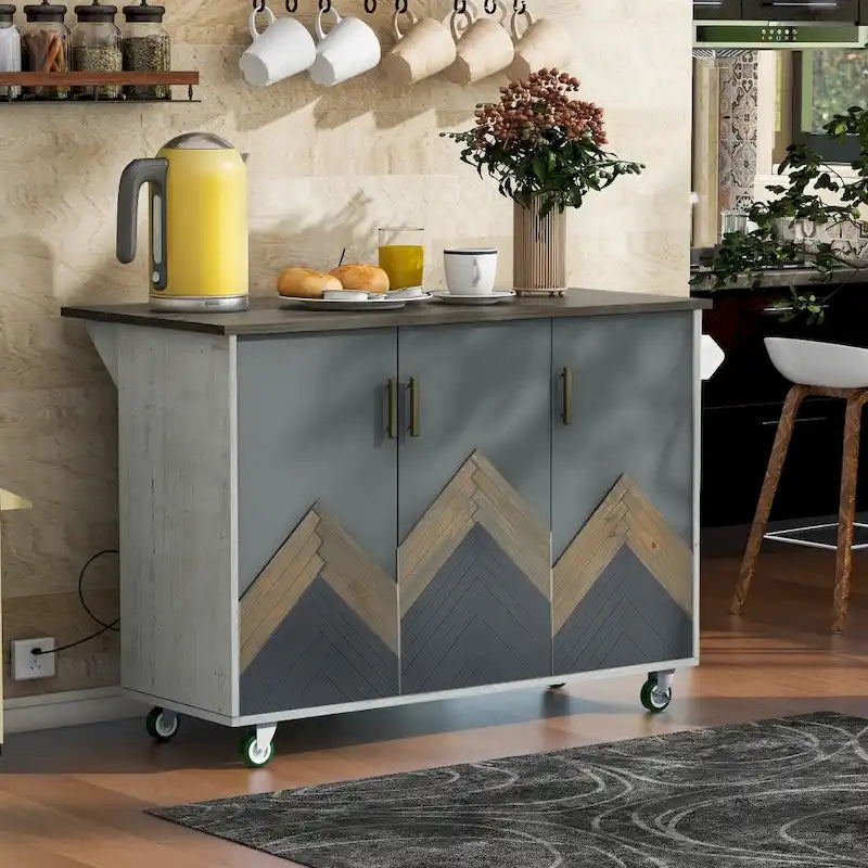 Îlot de cuisine roulant de style rustique avec plateau en chêne à abattant, étagères de rangement internes et porte-serviettes.